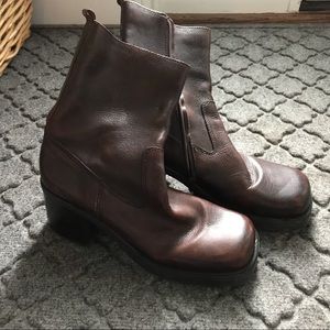 American Eagle Outfitters upper leather short boot